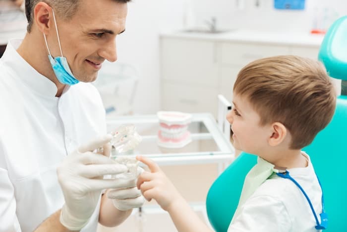 Pediatric dentists teach your kids to eat healthy in Jacksonville Florida